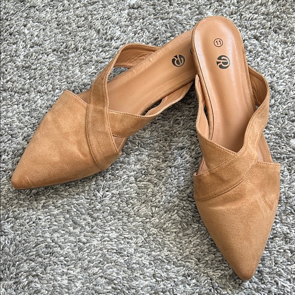 Rekaya Shoes - Pointed-Toe Tan Suede Slip-On Mules with Crossover Vamp